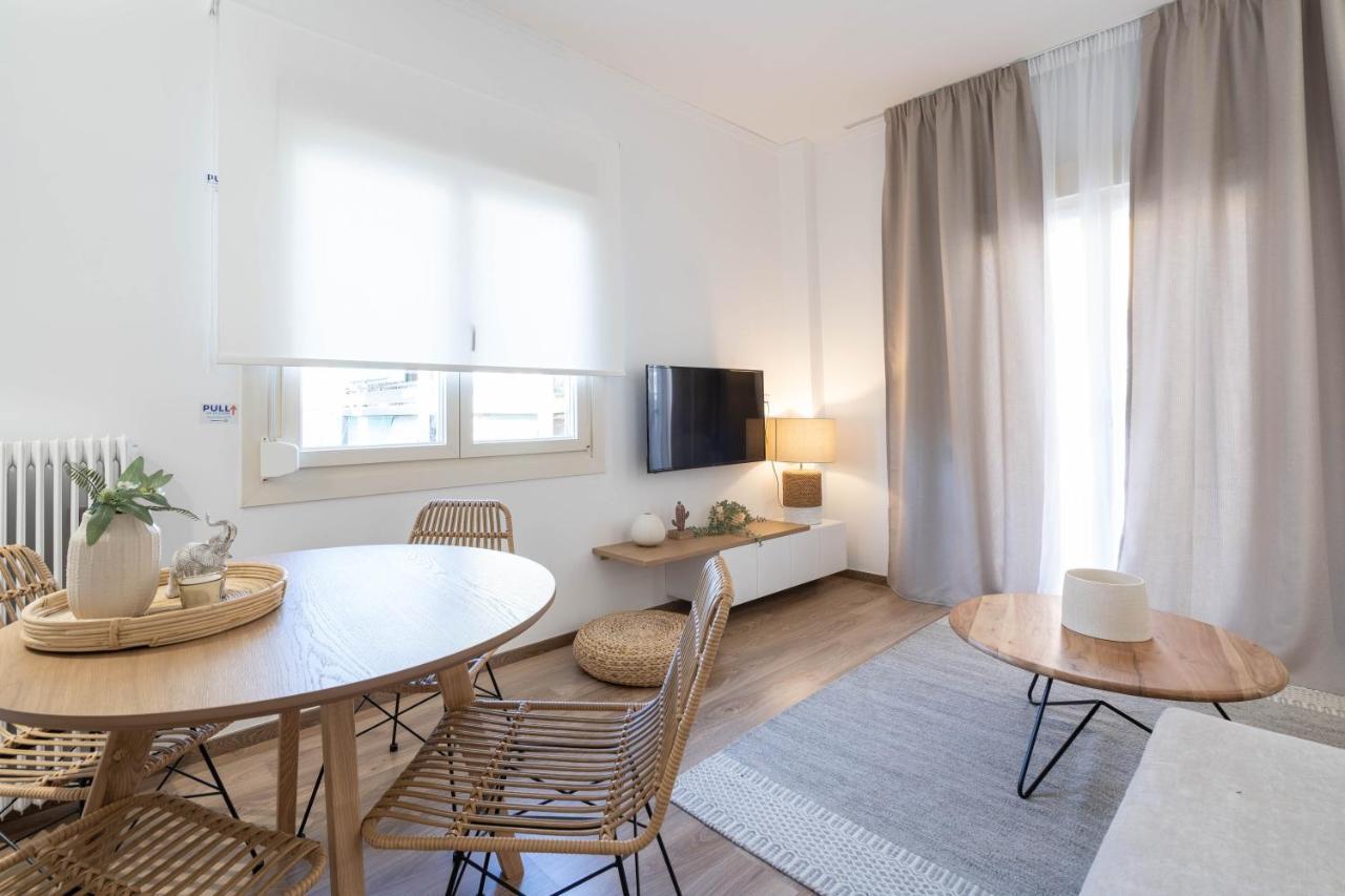Urban Boho Apartment In Koukaki アテネ エクステリア 写真
